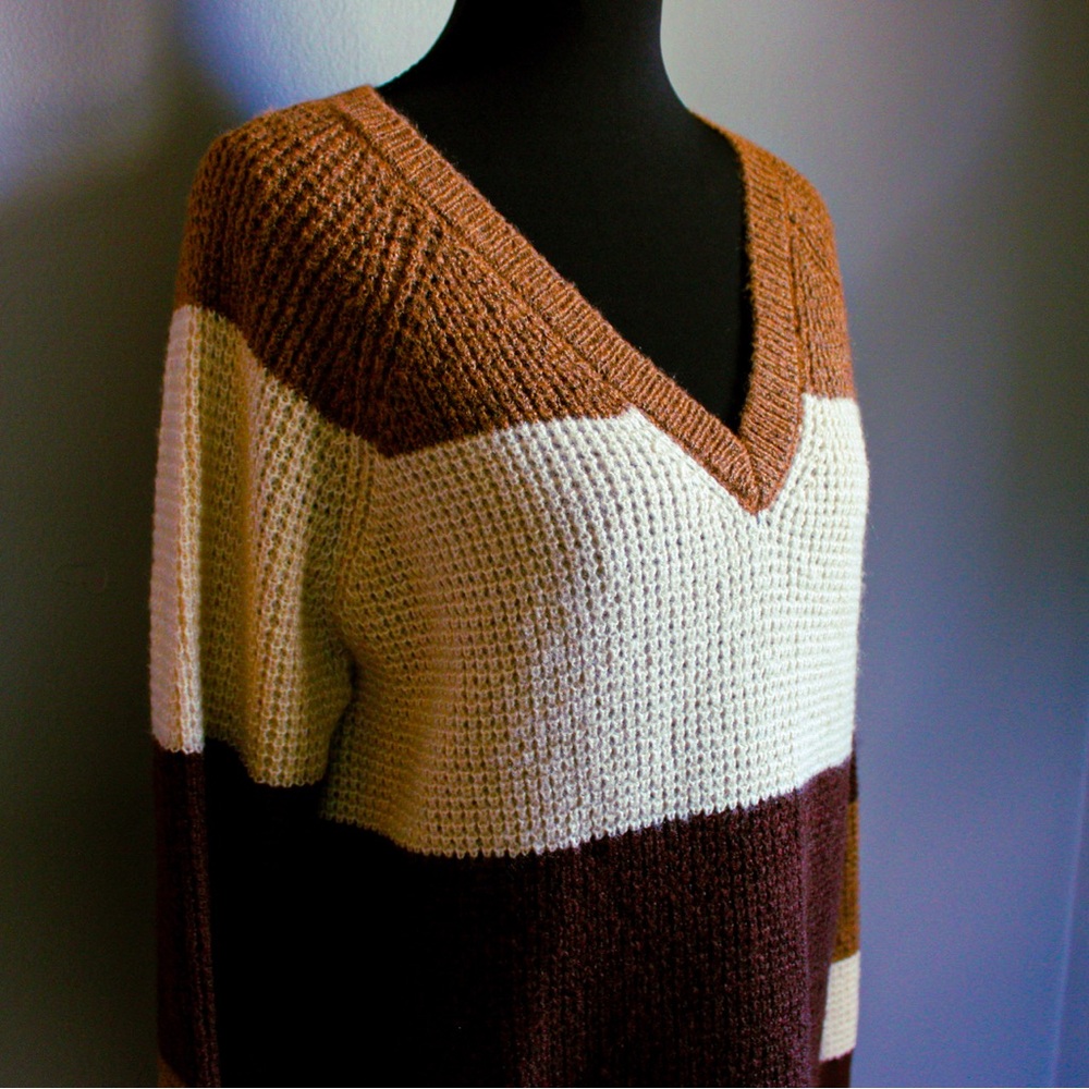 Natural Reflections V-Neck Sweater Brown Cream - Picture 5 of 6